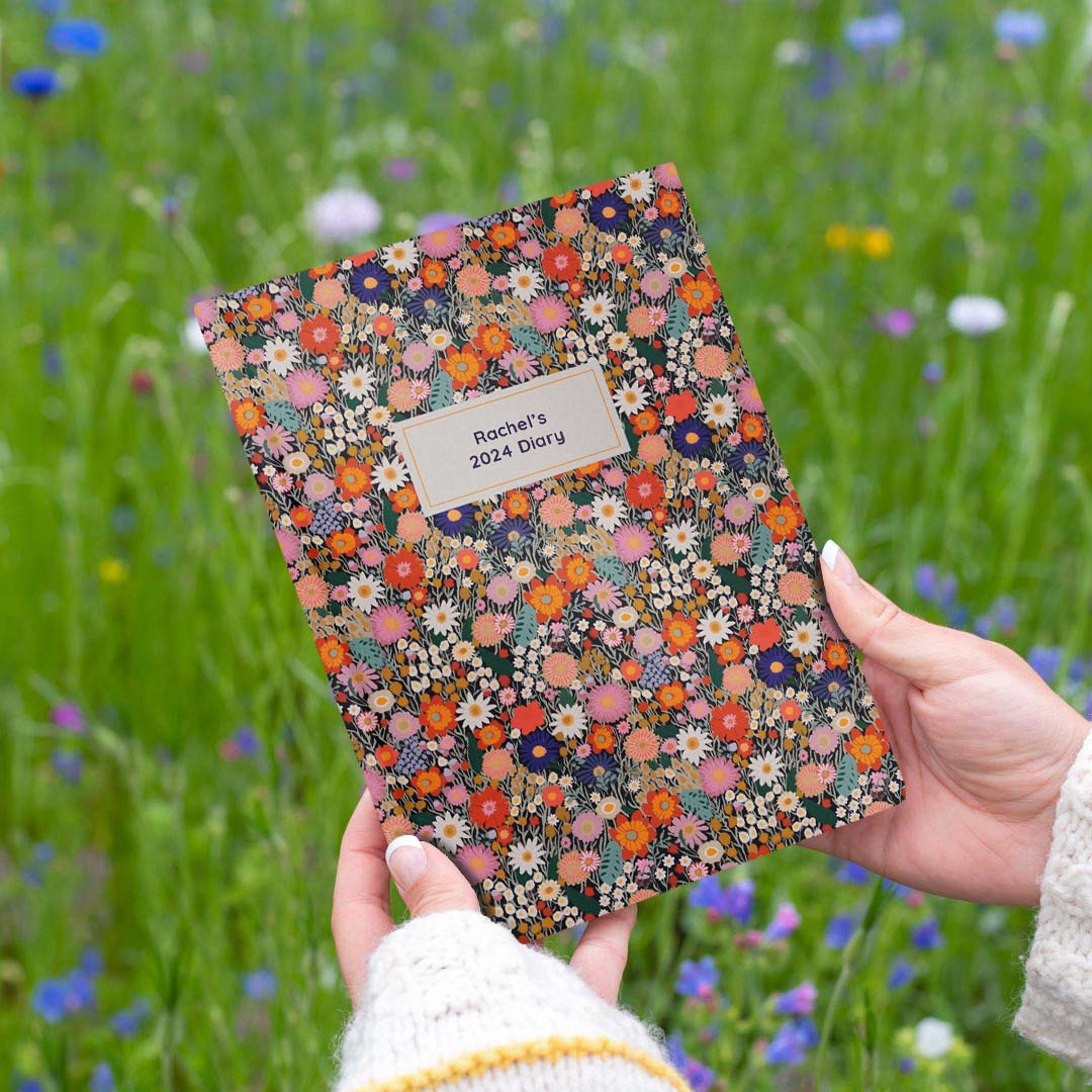 Personalise Your 2024 Diary Daisy Field Ideal Gift Ohh Deer   OD PDA5 91945 Lifestyle2 